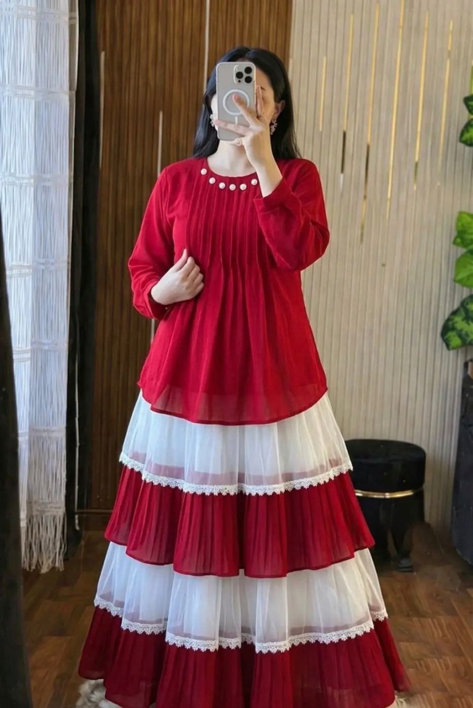 Trendy Ladies Tops and Skirt Set