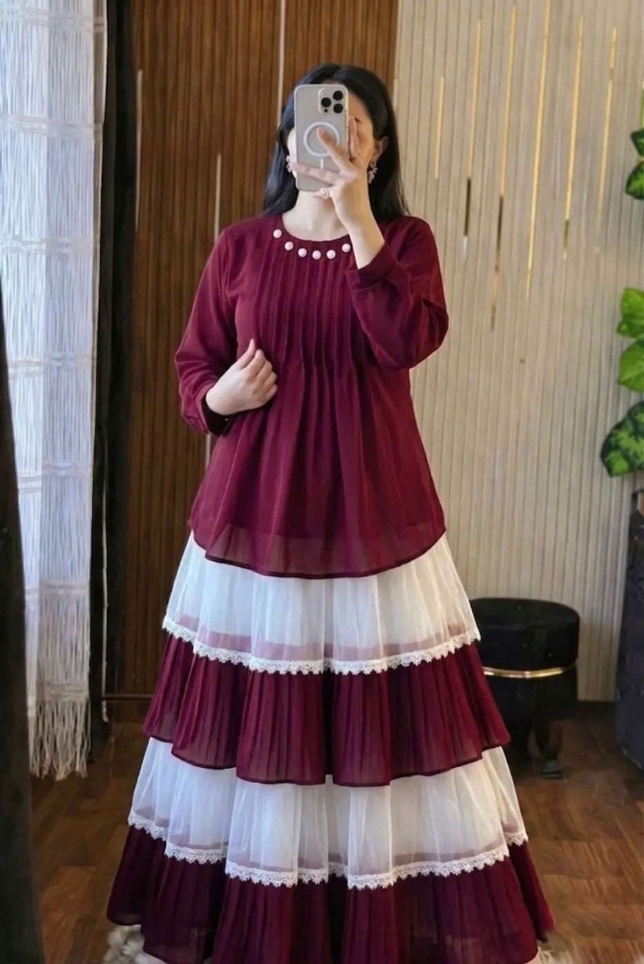 Trendy Ladies Tops and Skirt Set